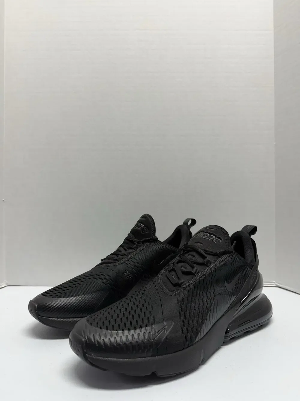 Nike Air Max 270 Triple Black AH8050 005 Size 13 Men Low Top Workout Sneaker
